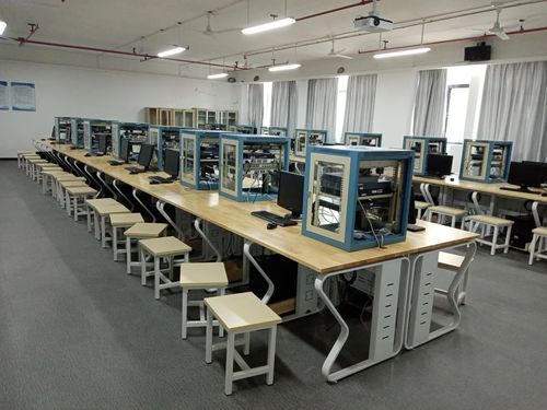 從一等獎(jiǎng)到行業(yè)前沿——探秘廣州華立學(xué)院網(wǎng)絡(luò)工程專業(yè)的育人密碼